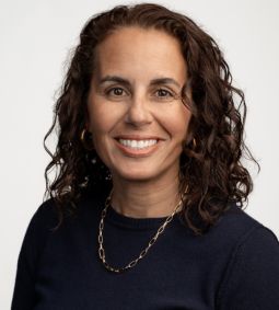 Maha Ibrahim Headshot.jpg