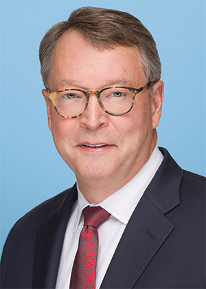 [MISSING IMAGE: ph_philipmoeller-4c.jpg]