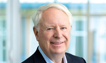 05_PRO012689_photo_Transaction Committee_David Pyott.jpg