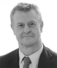 [MISSING IMAGE: ph_martinmackay-bw.jpg]