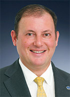 [MISSING IMAGE: ph_nickrosenberg-4c.jpg]