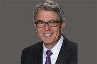 [MISSING IMAGE: ph_matthewfarrell-4c.jpg]