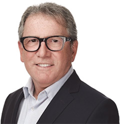 [MISSING IMAGE: ph_ghislainhoule-4clr.jpg]