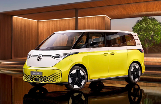 史上最萌"面包车"!大众id. buzz到达国内:四季度开售