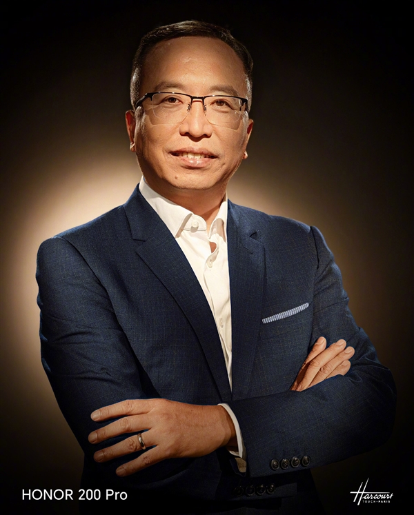 荣耀ceo赵明晒荣耀200系列人像实拍:和单反很难区分