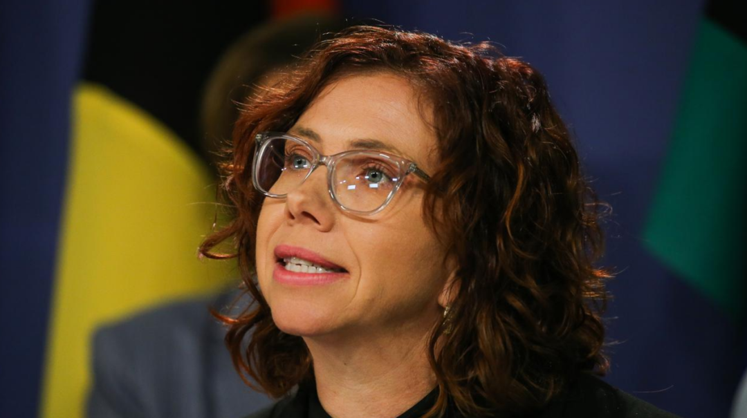 澳洲央行不加息,零售数据跌幅超预期,维州政府15年来首次缩减规模