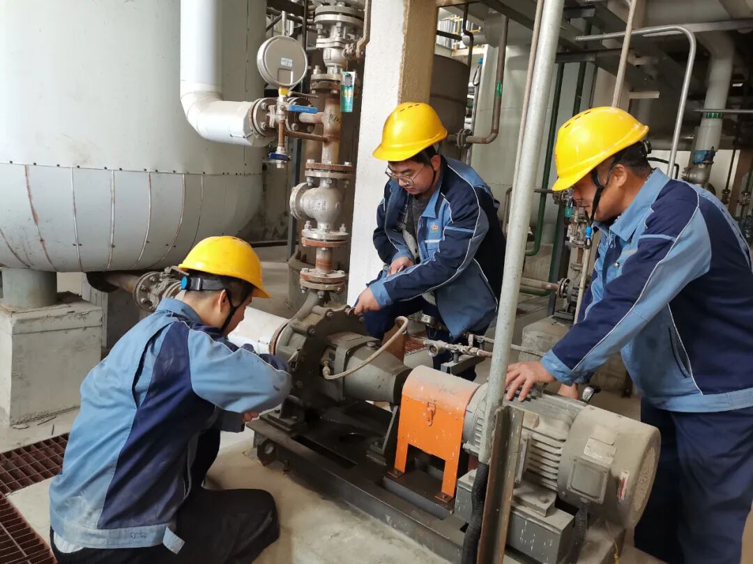 【冠农新闻】停机不懈怠防冻护生产丨绿原糖业高效完成榨季后设备防冻解体工作