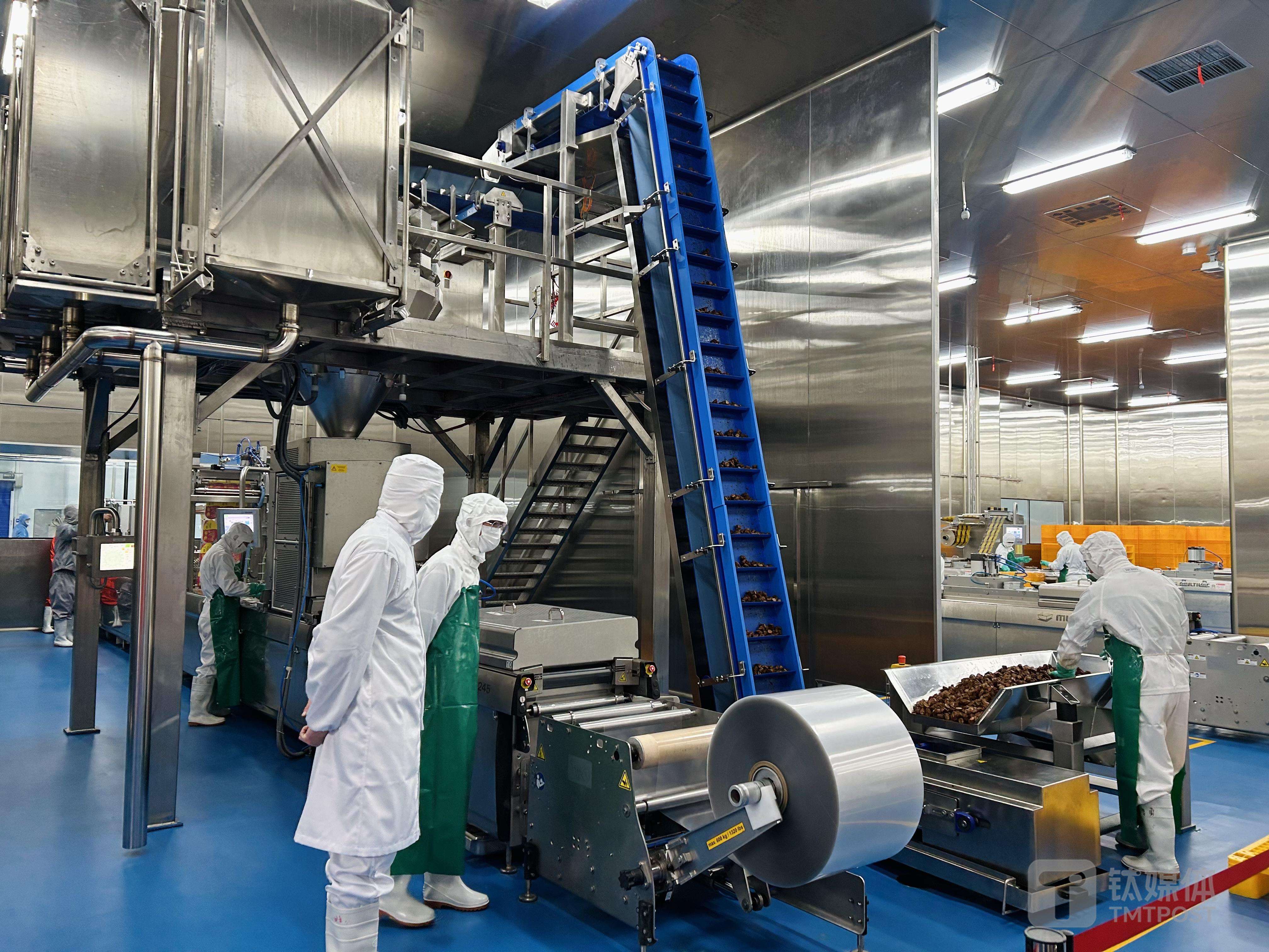 对话周黑鸭ceo张宇晨:卤味没有天花板,成都工厂预计4月正式投产