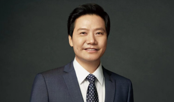 雷军:对手是苹果华为三星 小米如果不行早就被打成渣了