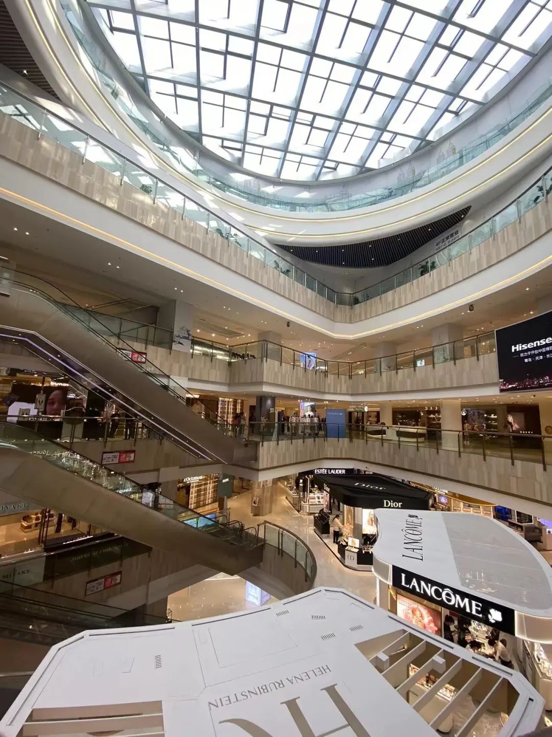 海信广场,万象城,银座中心.青岛商业"门面"香港中路商圈真实现状